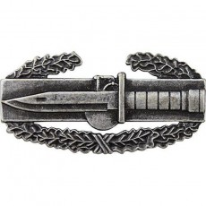 [Vanguard] Army Badge: Combat Action First Award - silver oxidized / 미육군 전투교전 무광 배지(1회 수여)