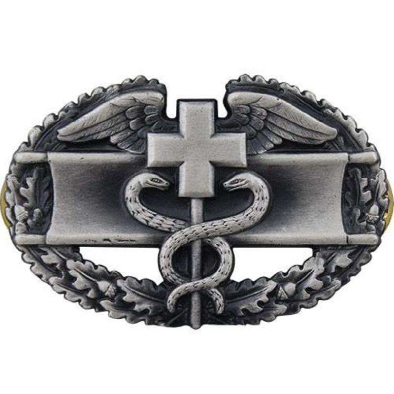 [Vanguard] Army Badge: Combat Medical First Award - Silver Oxidized / 미육군 전투의무 무광 배지(1회 수여)