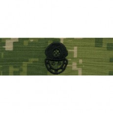 [Vanguard] Navy Embroidered Badge: Diver 2nd Class - Woodland Digital