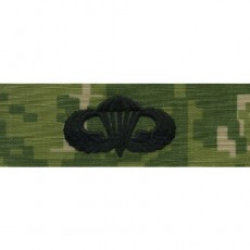 [Vanguard] Navy Embroidered Badge: Basic Parachutist - Woodland Digital