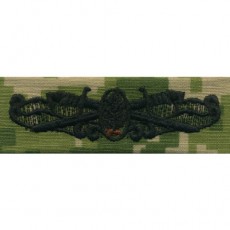[Vanguard] Navy Embroidered Badge: Surface Warfare Dental - Woodland Digital