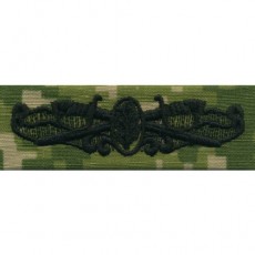 [Vanguard] Navy Embroidered Badge: Surface Warfare Nurse - Woodland Digital