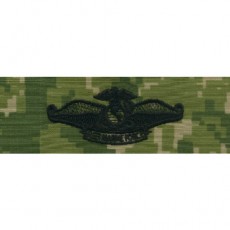 [Vanguard] Navy Embroidered Badge: Fleet Marine Force Chaplain - Woodland Digital