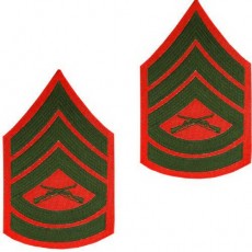 [Vanguard] Marine Corps Chevron: Gunnery Sergeant - green embroidered on red, male