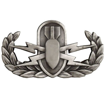 [Vanguard] Badge: Explosive Ordnance Disposal - Regulation, Oxidized / 폭발물 처리반 무광 배지
