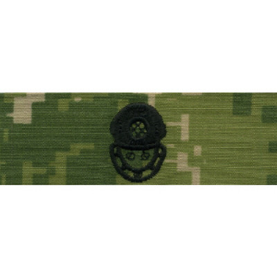 [Vanguard] Navy Embroidered Badge: Diver 2nd Class - Woodland Digital