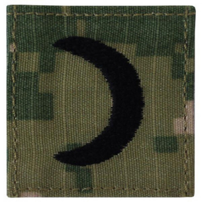 [Vanguard] Navy Collar Device: Woodland Digital Embroidered Muslim Chaplain